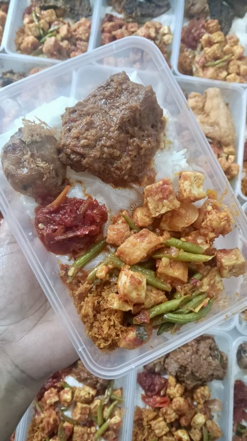 Nasi Sambal Goreng Beef Rendang