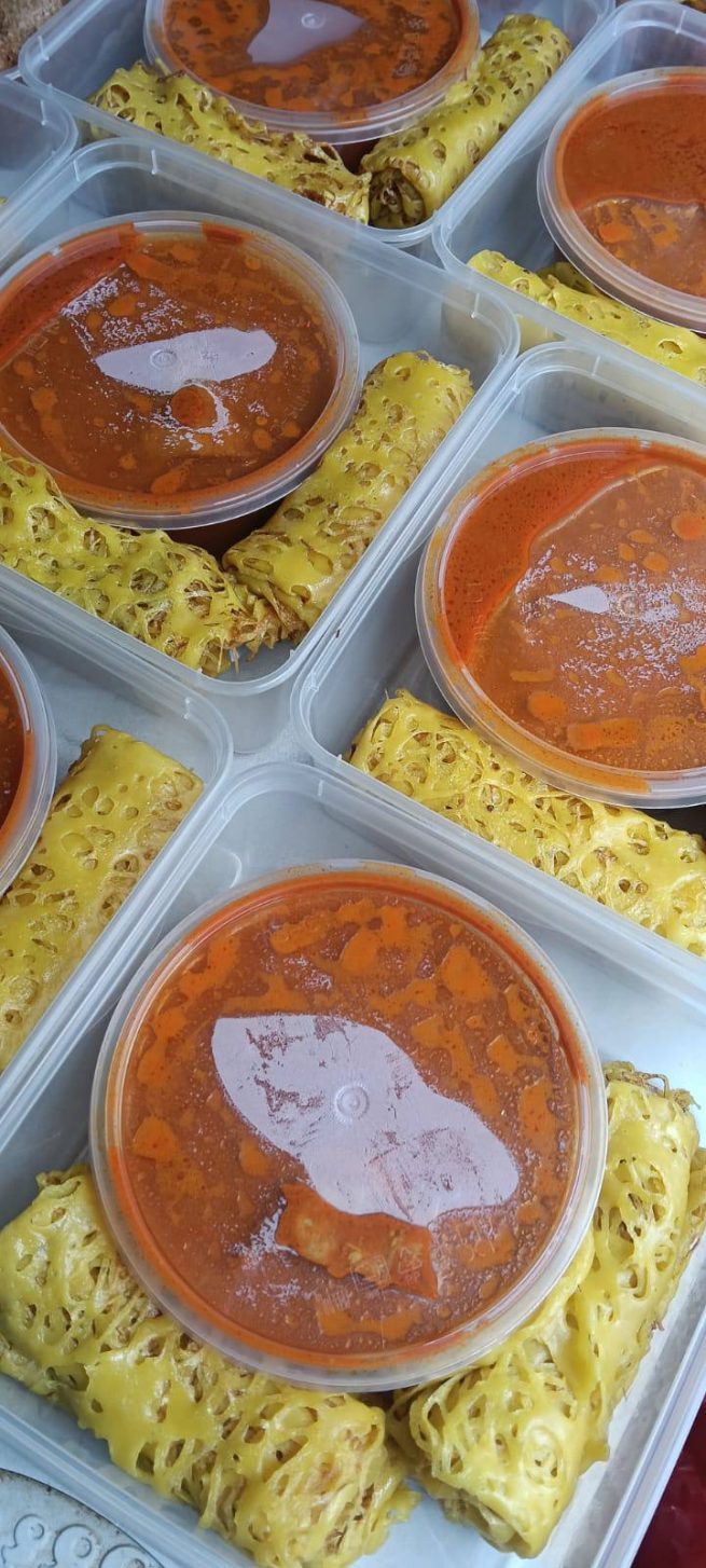 Roti Kirai with Curry Chicken/Beef - Image 4
