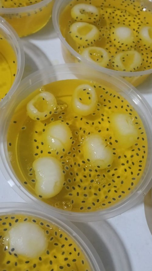Agar2 Fruits with Chia Seeds